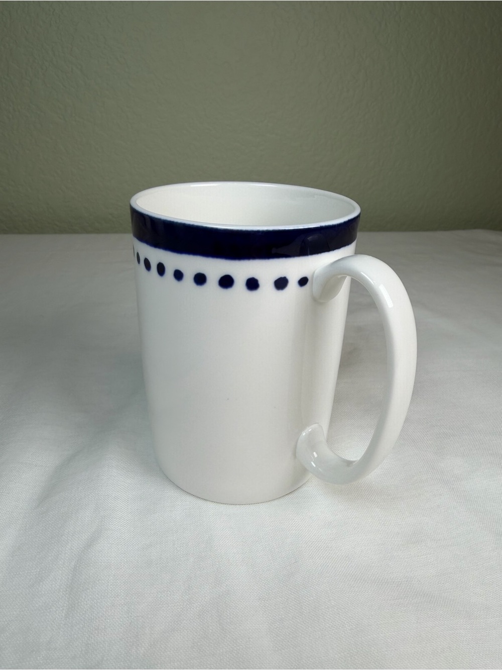 Kate Spade Lenox Charlotte Street East Set of 6 Navy Dot Mugs - Picture 6 of 11